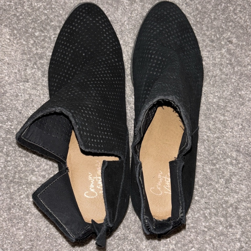 Size 7.5 booties from Crown Vintage - Picture 2 of 5